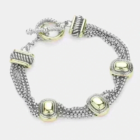 3️⃣6️⃣TWO TONE OVAL CHARM BRACELET TOGGLE CLOSURE - Picture 1 of 1